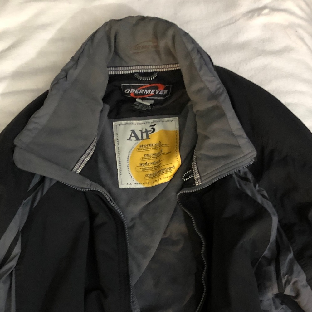 Obermeyer Men's Gray and Black Ski Jacket